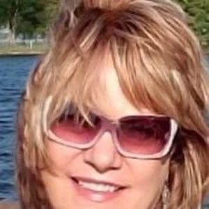 Meet your Posher, Leslie